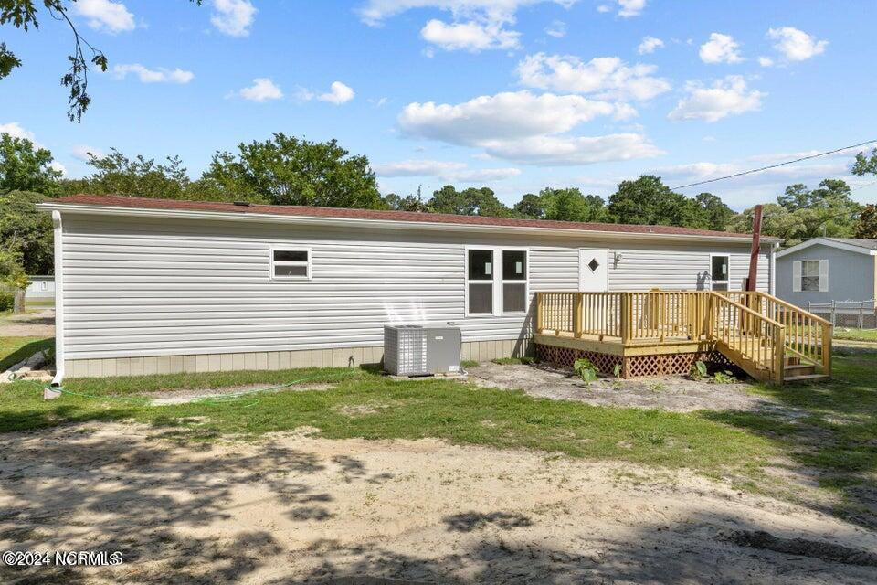 308 Queens Road Hubert, NC 28539 - Photo 6 of 41
