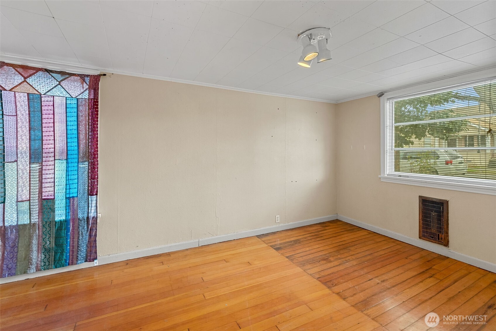 409 Wells Avenue North Renton, WA 98057 - Photo 16 of 26