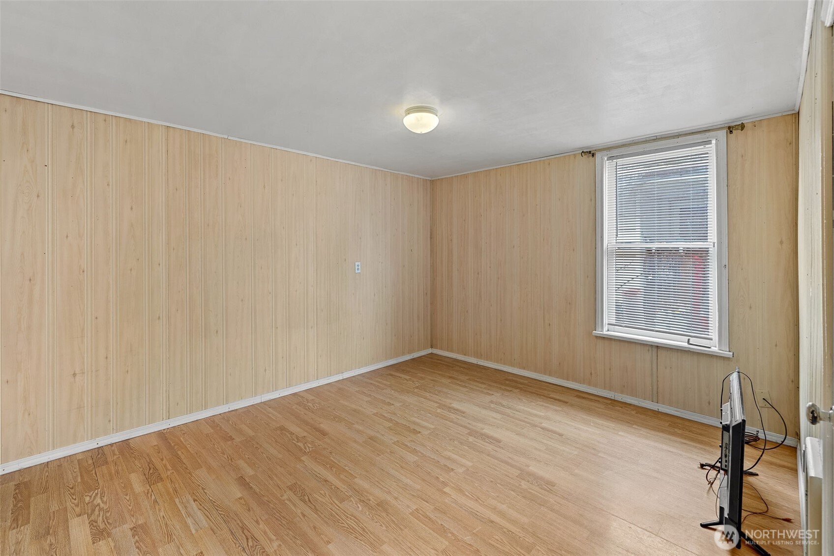 409 Wells Avenue North Renton, WA 98057 - Photo 17 of 26