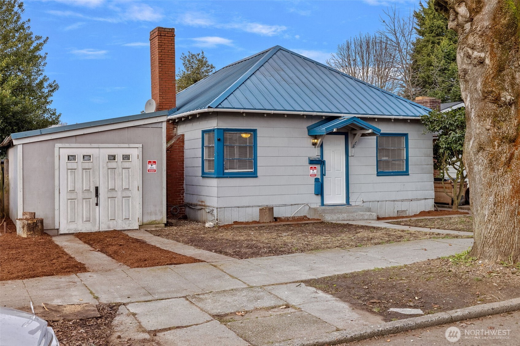 409 Wells Avenue North Renton, WA 98057 - Photo 2 of 26