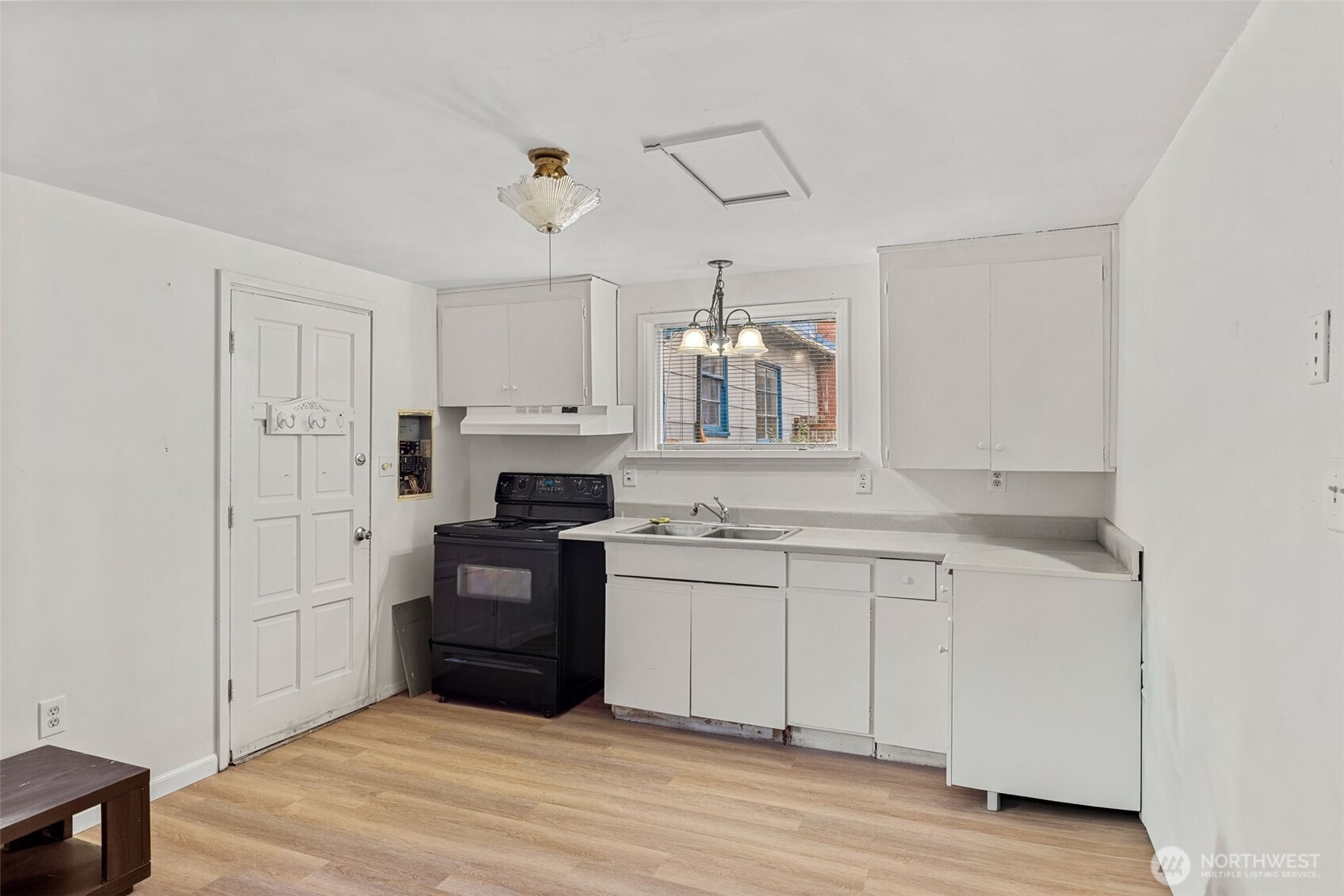 409 Wells Avenue North Renton, WA 98057 - Photo 23 of 26