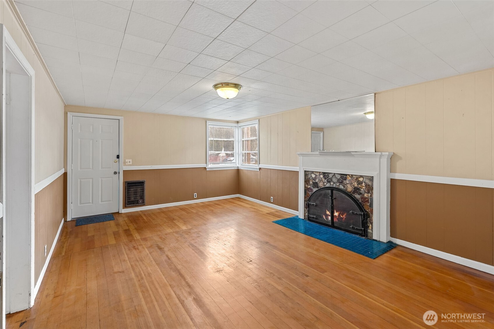 409 Wells Avenue North Renton, WA 98057 - Photo 4 of 26