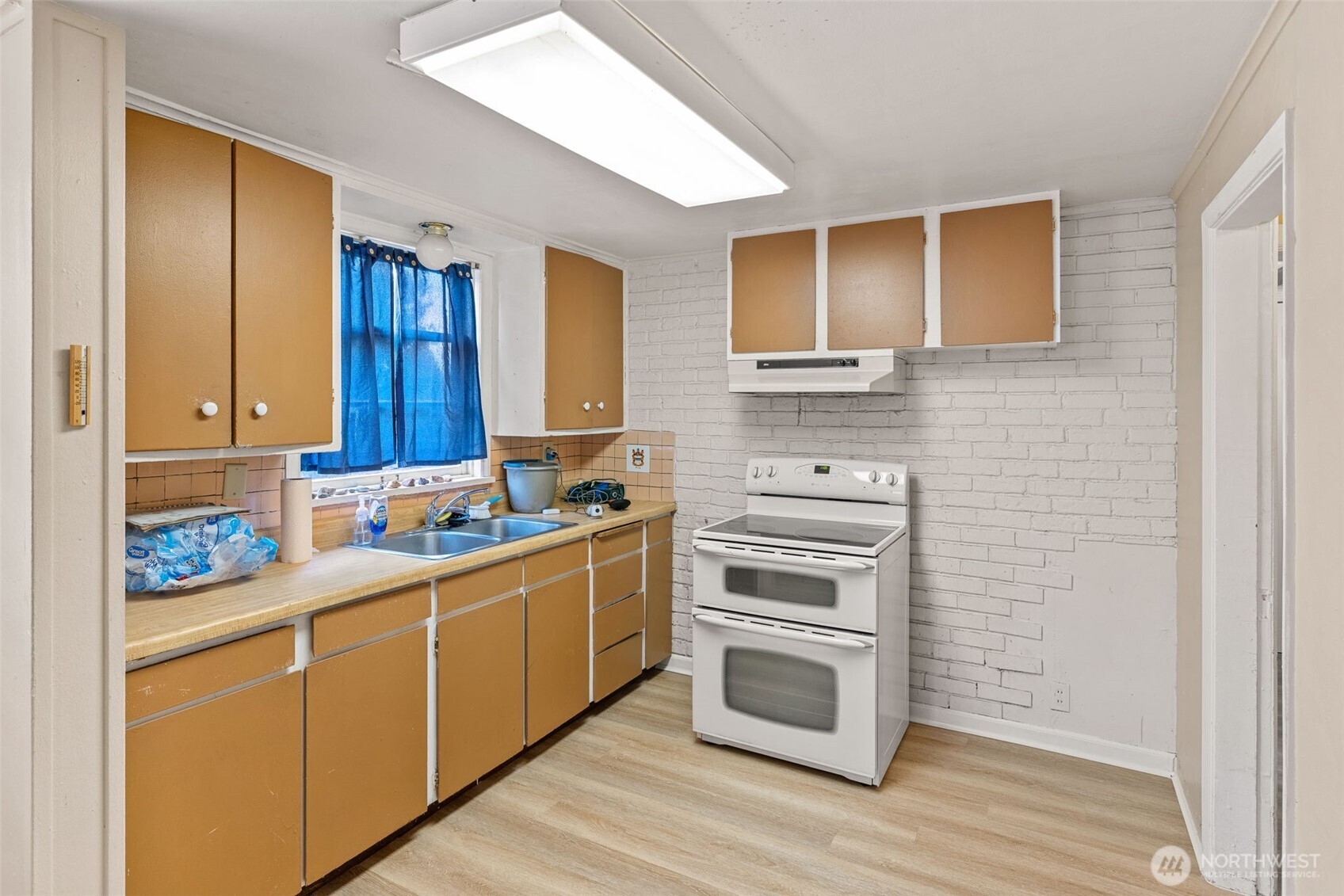 409 Wells Avenue North Renton, WA 98057 - Photo 7 of 26