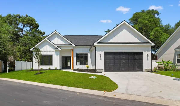 $599,900 | 885 Cardinal Place, North Myrtle Beach, SC 29582