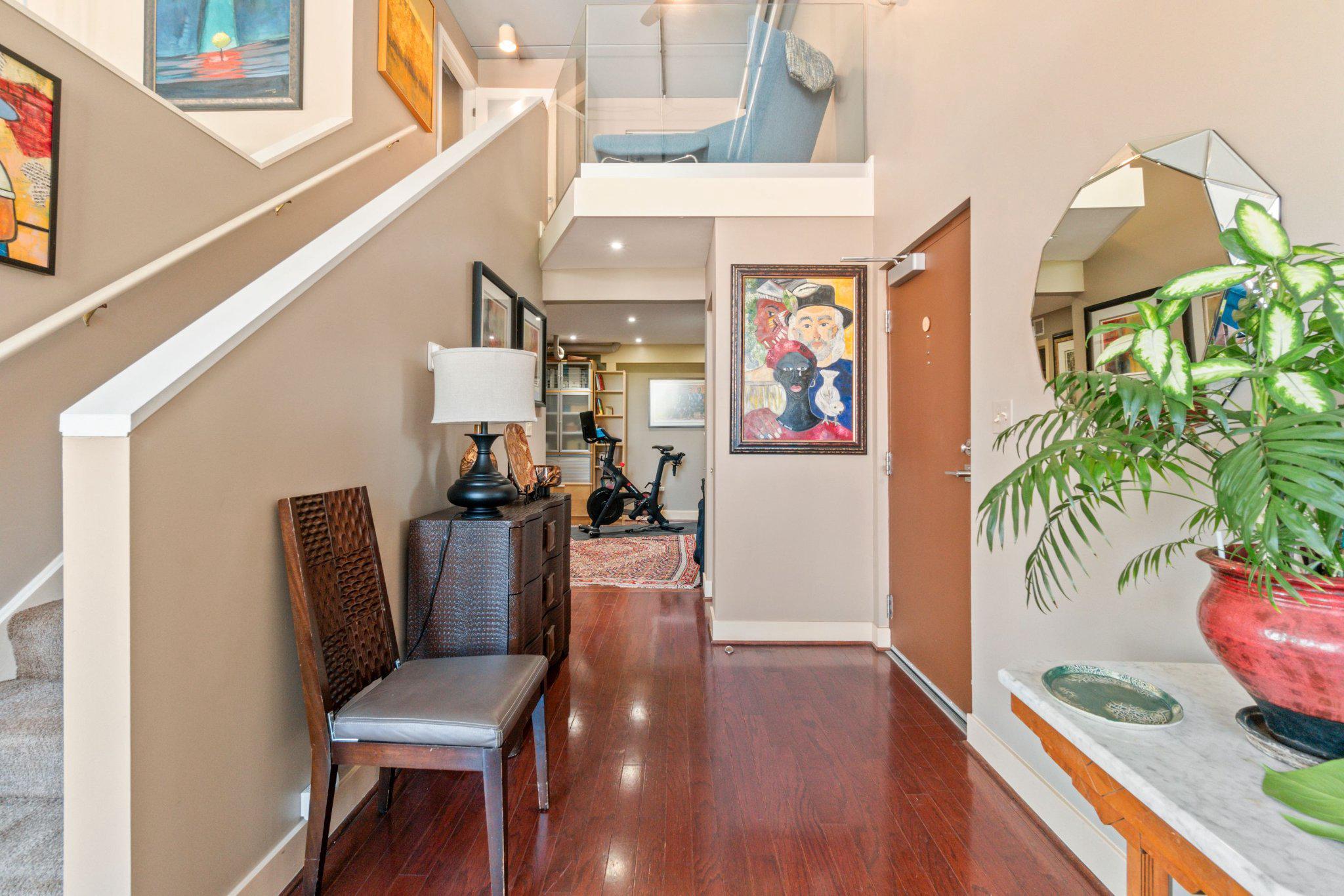 900 Bonifant Street, Unit C Silver Spring, MD 20910 - Photo 3 of 43 Foyer