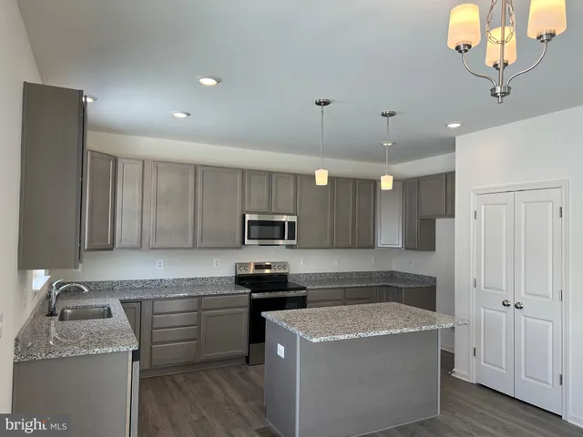 $424,888 | 3184 Old Dutch Lane, York, PA 17402