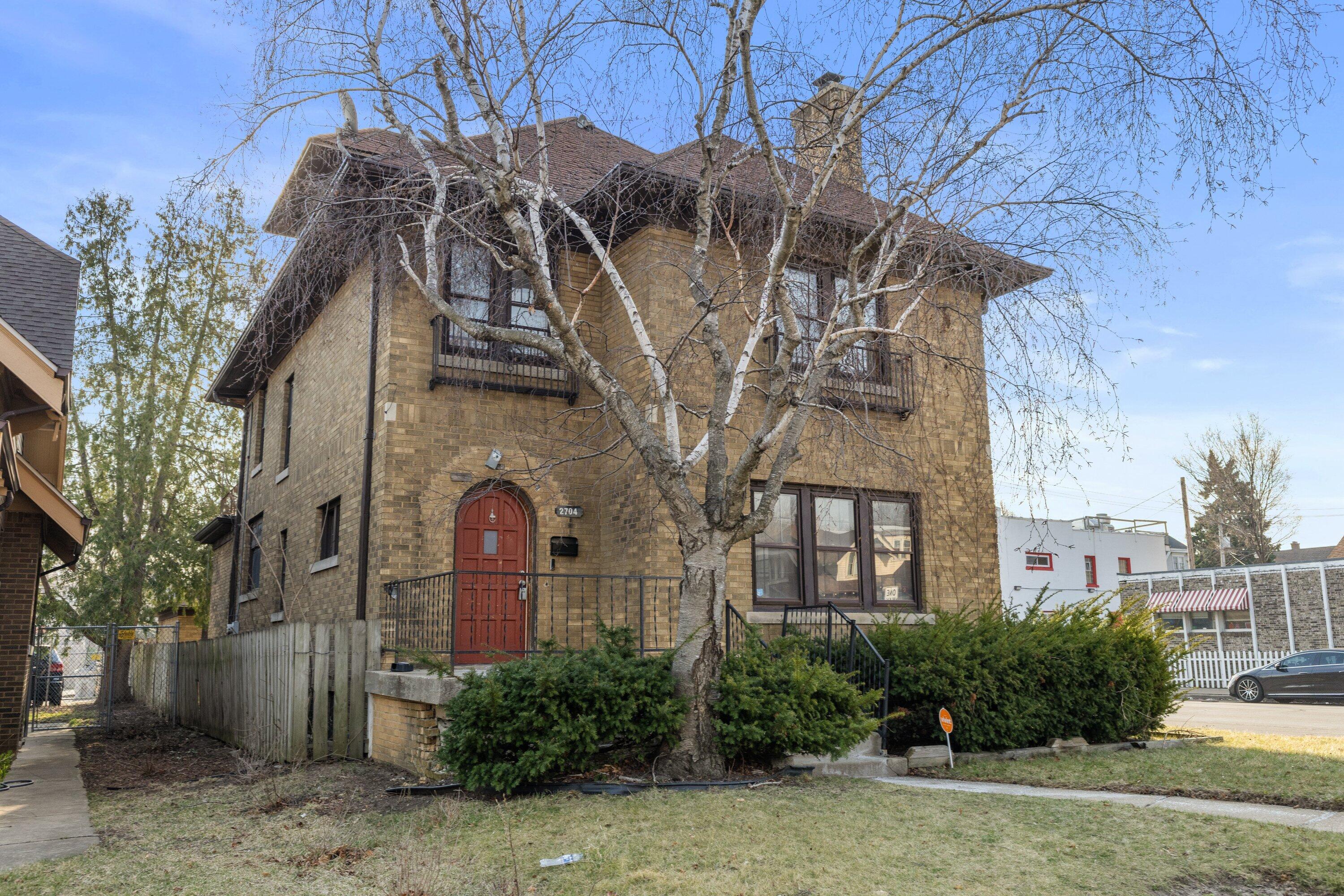 2704 North 46th Street Milwaukee, WI 53210 - Photo 24 of 29 Front 4