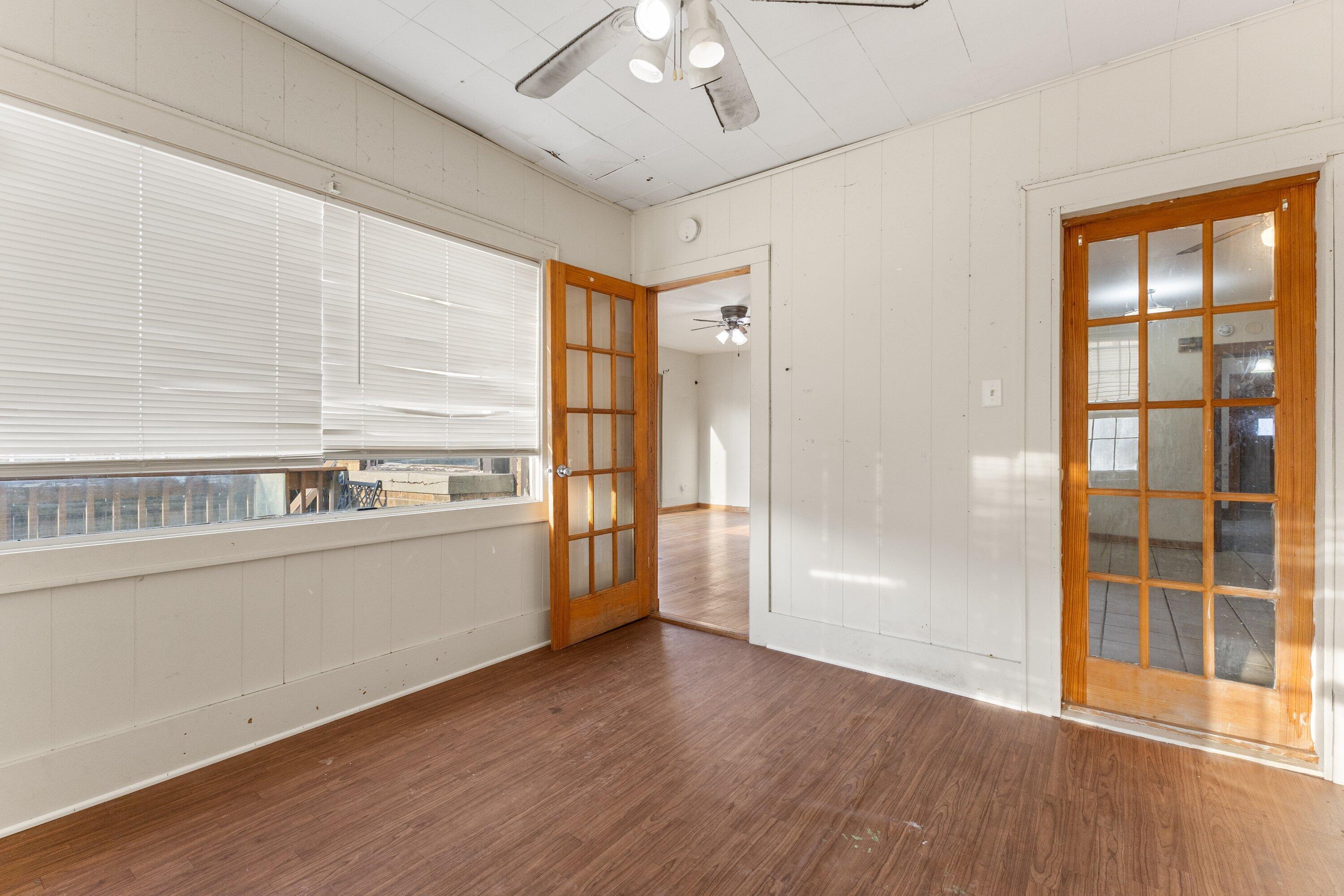 2704 North 46th Street Milwaukee, WI 53210 - Photo 8 of 29 unfurnished, bring your ideas!