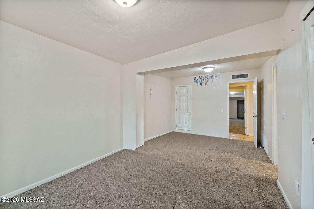 1301 West Kleindale Road Tucson, AZ 85705 - Photo 20 of 27 a view of an empty room