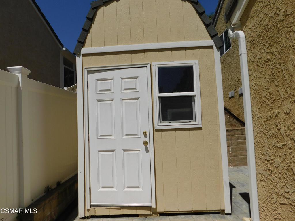 559 Stoney Peak Court Simi Valley, CA 93065 - Photo 57 of 62 a view of front door