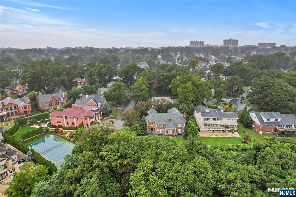 1 Euclid Road Fort Lee, NJ 07024 - Photo 49 of 50 a view of a city