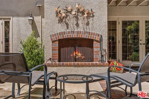 $1,999,000 | 2792 Bottlebrush Drive, Los Angeles, CA 90077