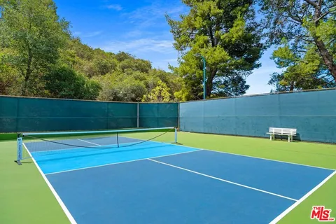$1,999,000 | 2792 Bottlebrush Drive, Los Angeles, CA 90077