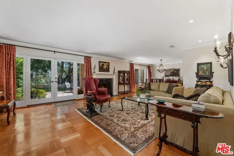 $1,999,000 | 2792 Bottlebrush Drive, Los Angeles, CA 90077