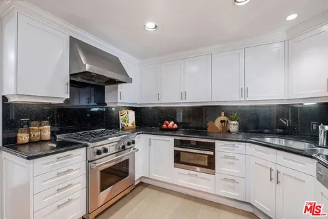 $1,999,000 | 2792 Bottlebrush Drive, Los Angeles, CA 90077