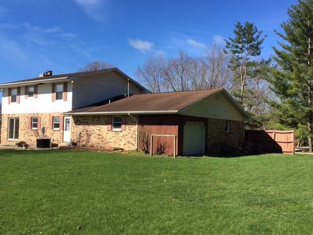 63122 Mulberry Road South Bend, IN 46614 - Photo 3 of 25 Gallery Image 3