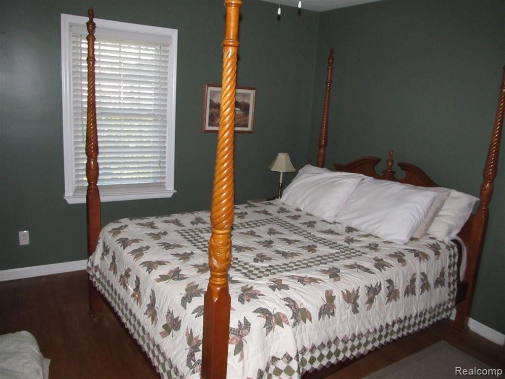 24145 Waltz Road New Boston, MI 48164 - Photo 5 of 37 IMG_2733.JPG