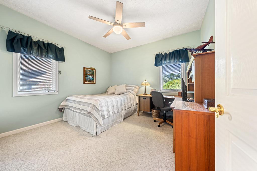 109 Sheldon Lane Westminster, SC 29693 - Photo 19 of 39 Upstairs bedroom