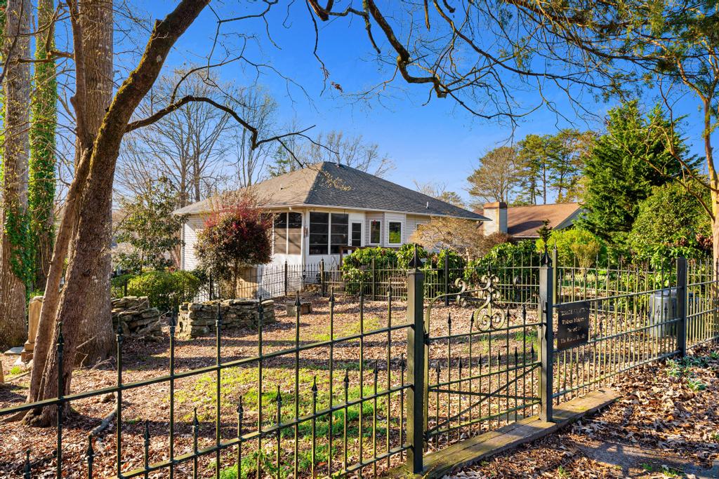 109 Sheldon Lane Westminster, SC 29693 - Photo 29 of 39
