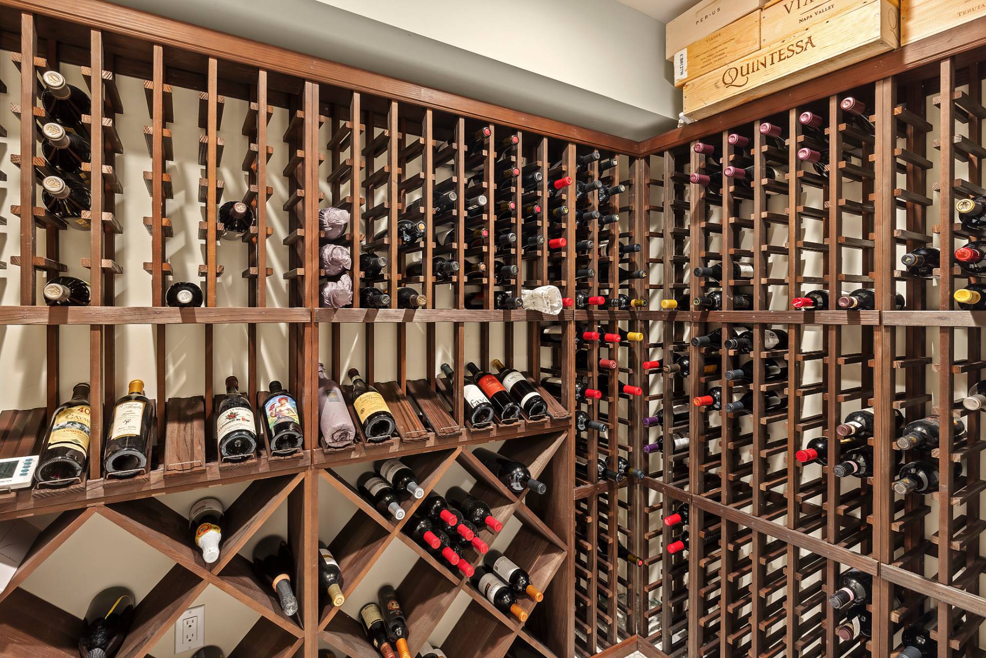 23 Sycamore Lane Montauk, NY 11954 - Photo 24 of 33 a black and white checkered floor