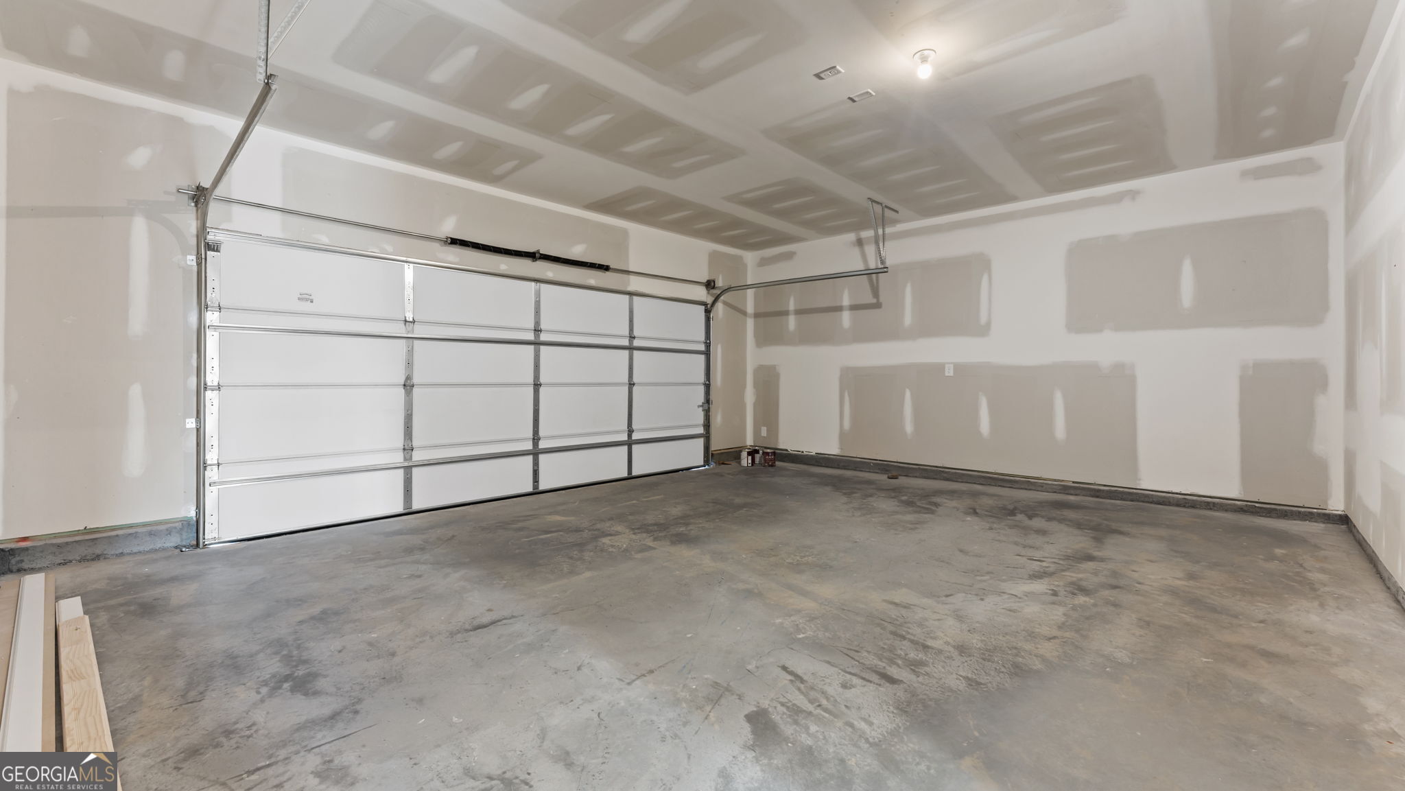 44 Umber Lane Newnan, GA 30263 - Photo 24 of 28 a view of a garage