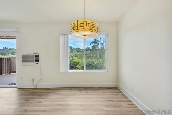 $2,600 | 8640 Via Mallorca, Unit E, La Jolla, CA 92037