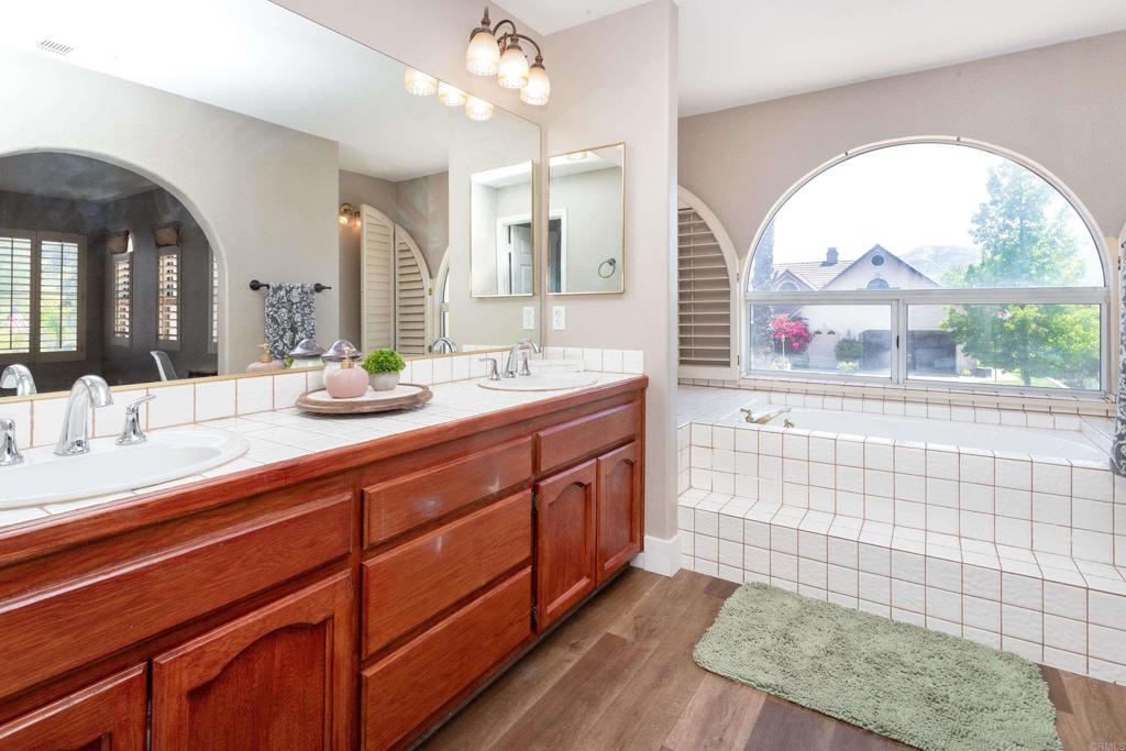 23945 Nectar Way Ramona, CA 92065 - Photo 10 of 47