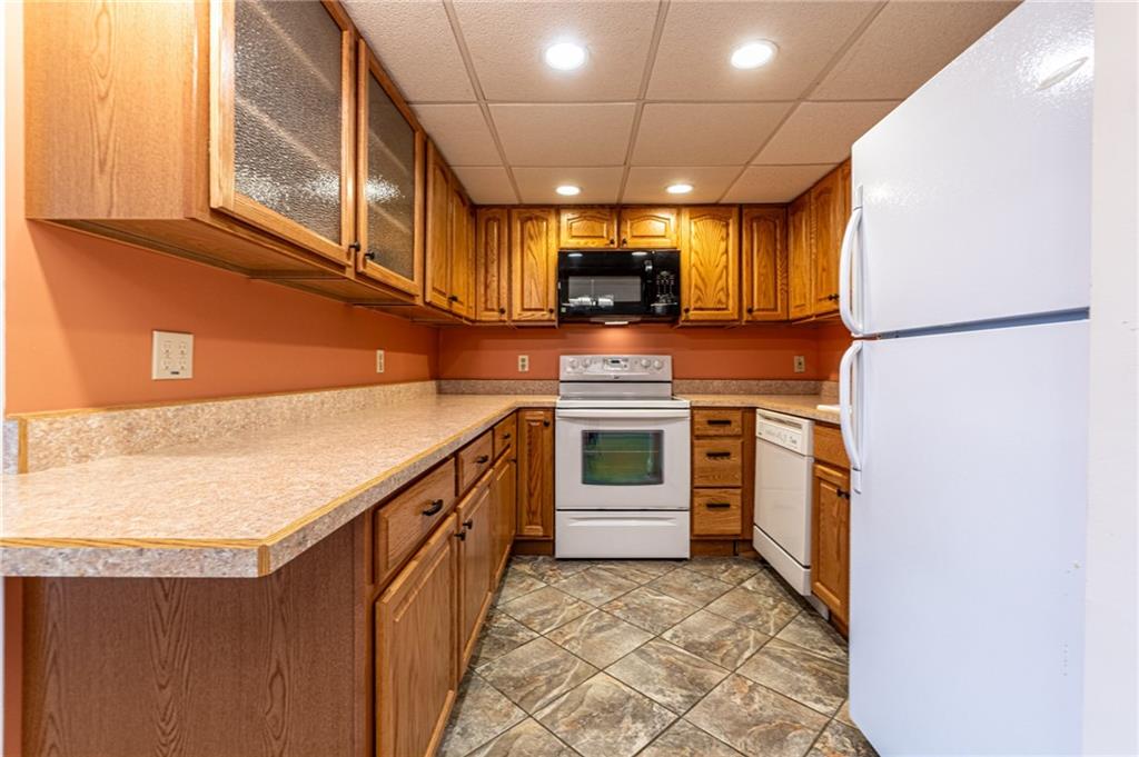5600 Munhall Road, Unit 808 Pittsburgh, PA 15217 - Photo 9 of 39 Gallery Image 9