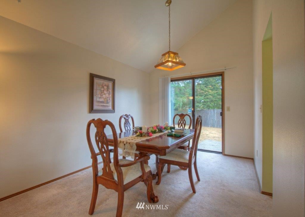 13340 Southeast 195th Street Renton, WA 98058 - Photo 6 of 18 Gallery Image 6