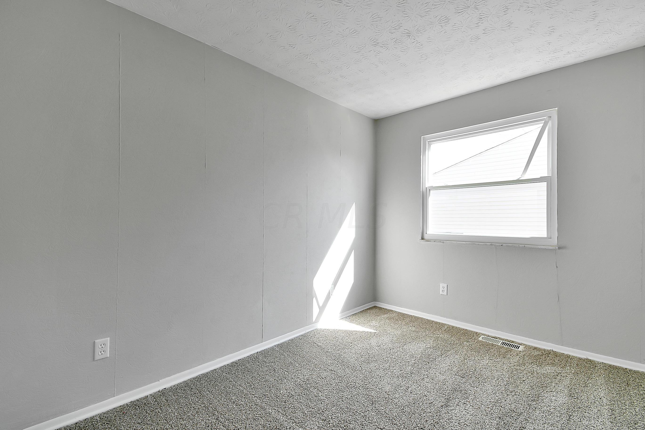 4007 Clabber Road Columbus, OH 43207 - Photo 14 of 25 Gallery Image 14