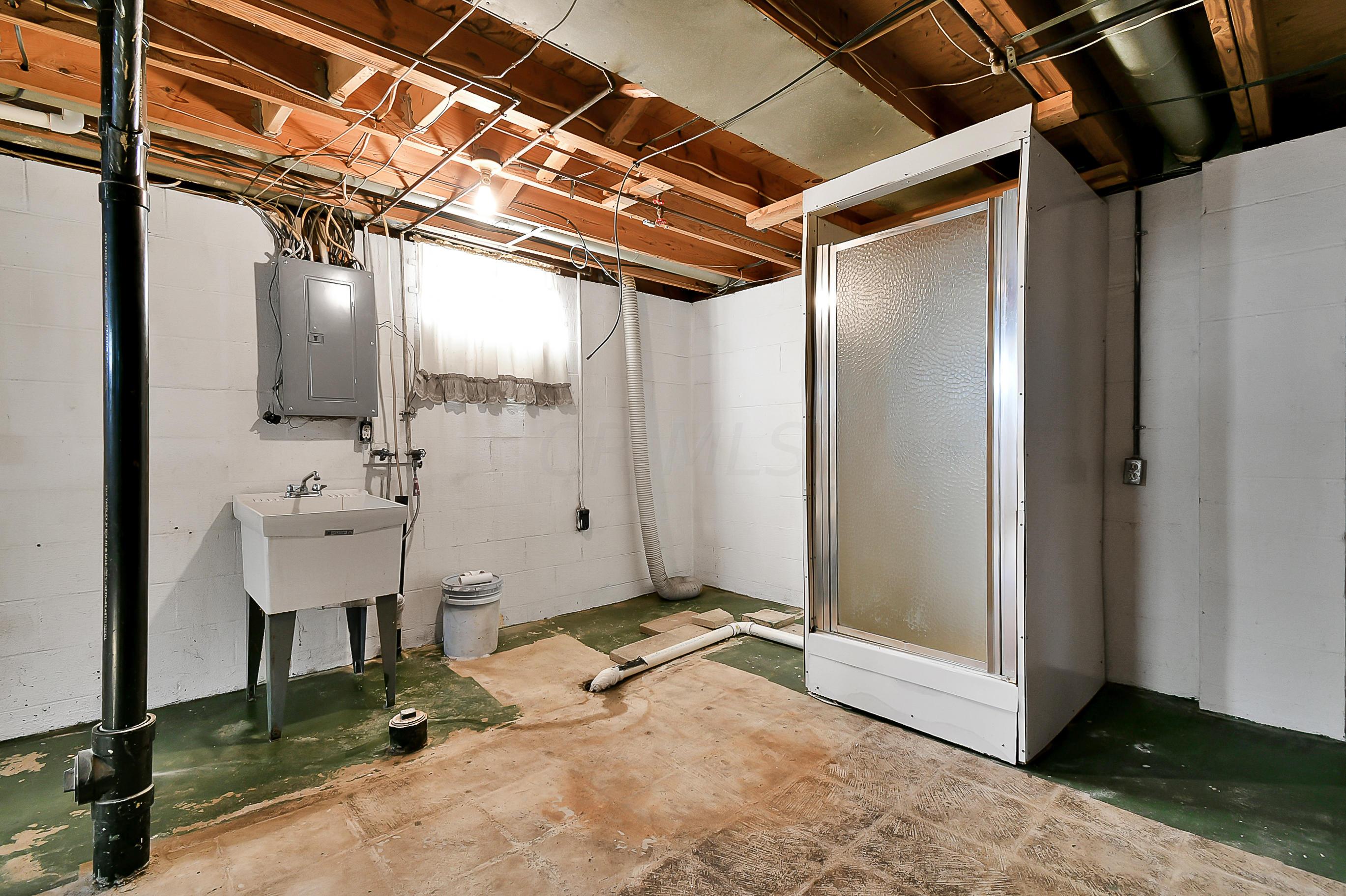 4007 Clabber Road Columbus, OH 43207 - Photo 20 of 25 Gallery Image 20