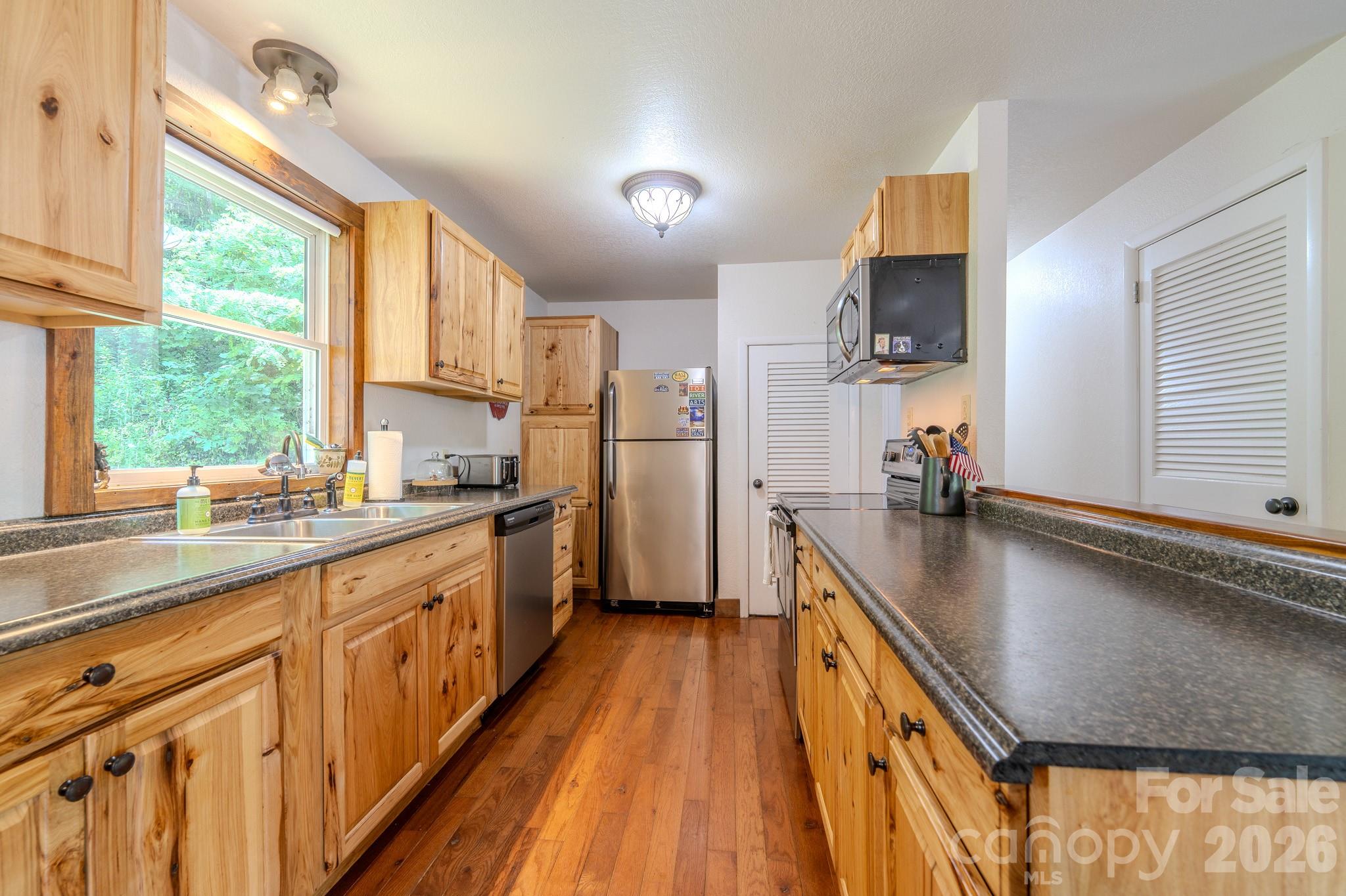 84 English Road Spruce Pine, NC 28777 - Photo 10 of 23