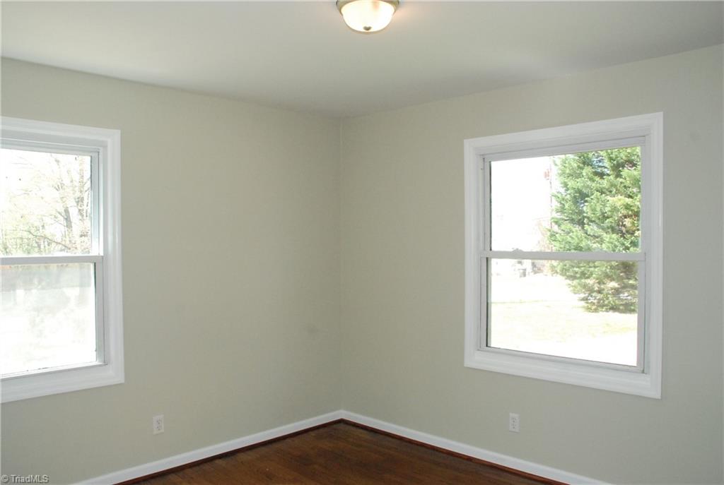140 Oak Summit Road Winston-Salem, NC 27105 - Photo 11 of 17 2nd bedroom