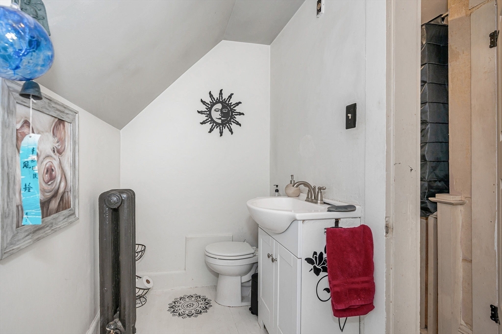 39 Holman Road Newton, MA 02466 - Photo 28 of 42