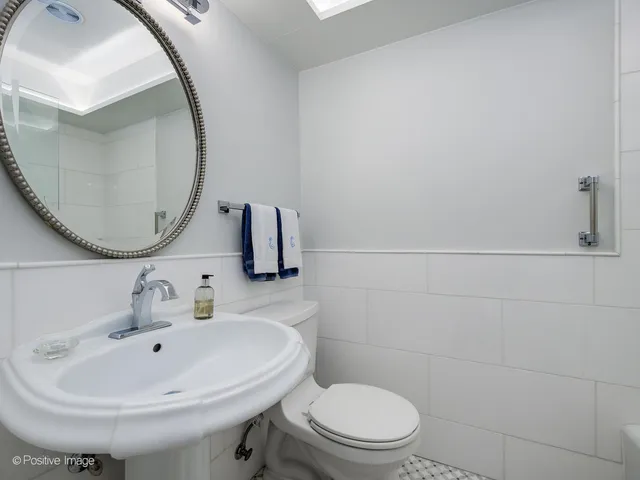 $1,150,000 | 606 Greendale Road, Glenview, IL 60025