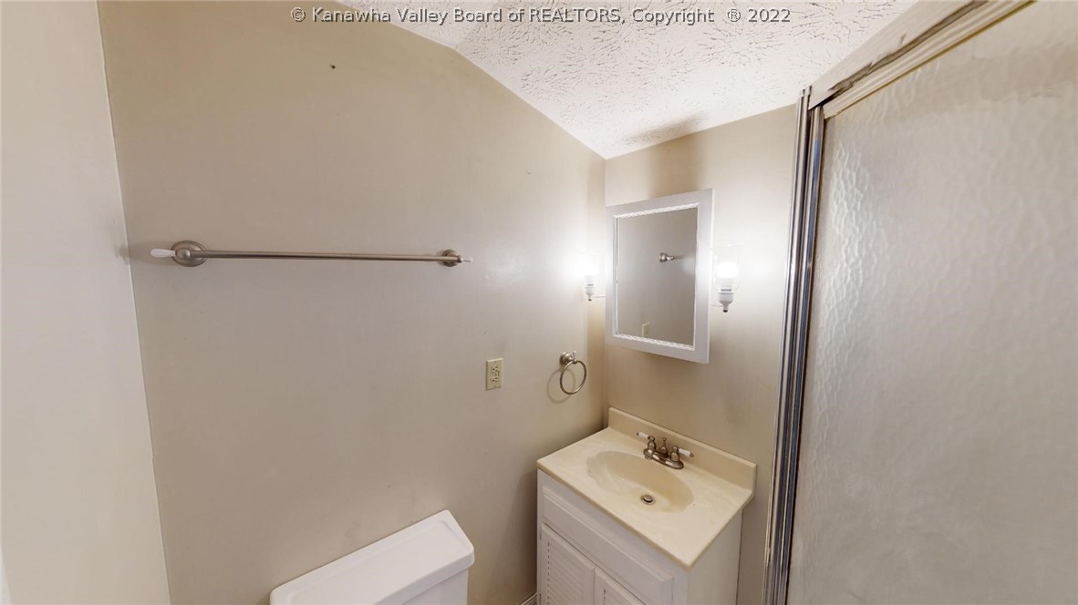 128 Rotary Road Huntington, WV 25705 - Photo 9 of 16 Gallery Image 9