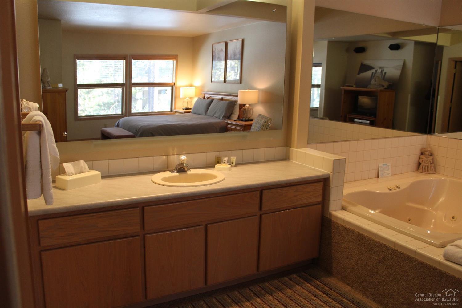 57369-26c1 Beaver Ridge Loop Sunriver, OR 97707 - Photo 12 of 19 Additional Photo