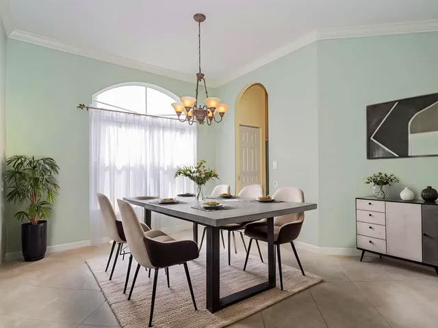 $615,000 | 6871 Southeast Twin Oaks Circle, Stuart, FL 34997