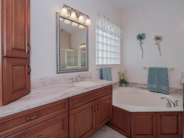 $615,000 | 6871 Southeast Twin Oaks Circle, Stuart, FL 34997