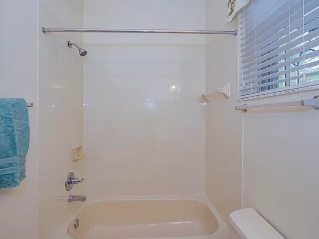 $615,000 | 6871 Southeast Twin Oaks Circle, Stuart, FL 34997