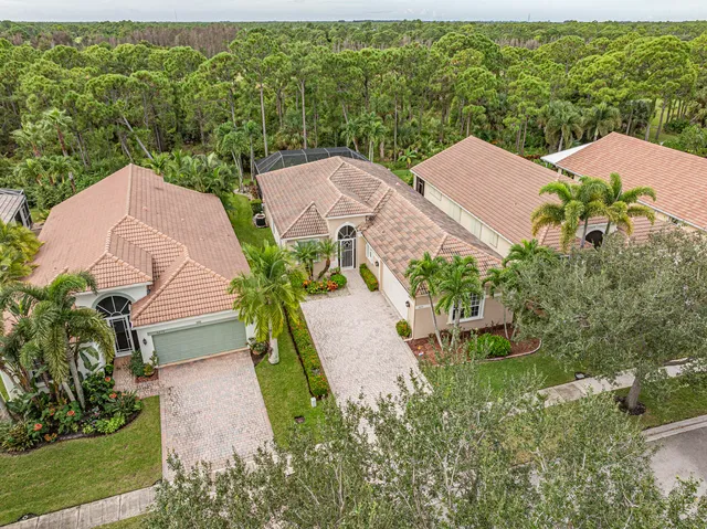 $615,000 | 6871 Southeast Twin Oaks Circle, Stuart, FL 34997
