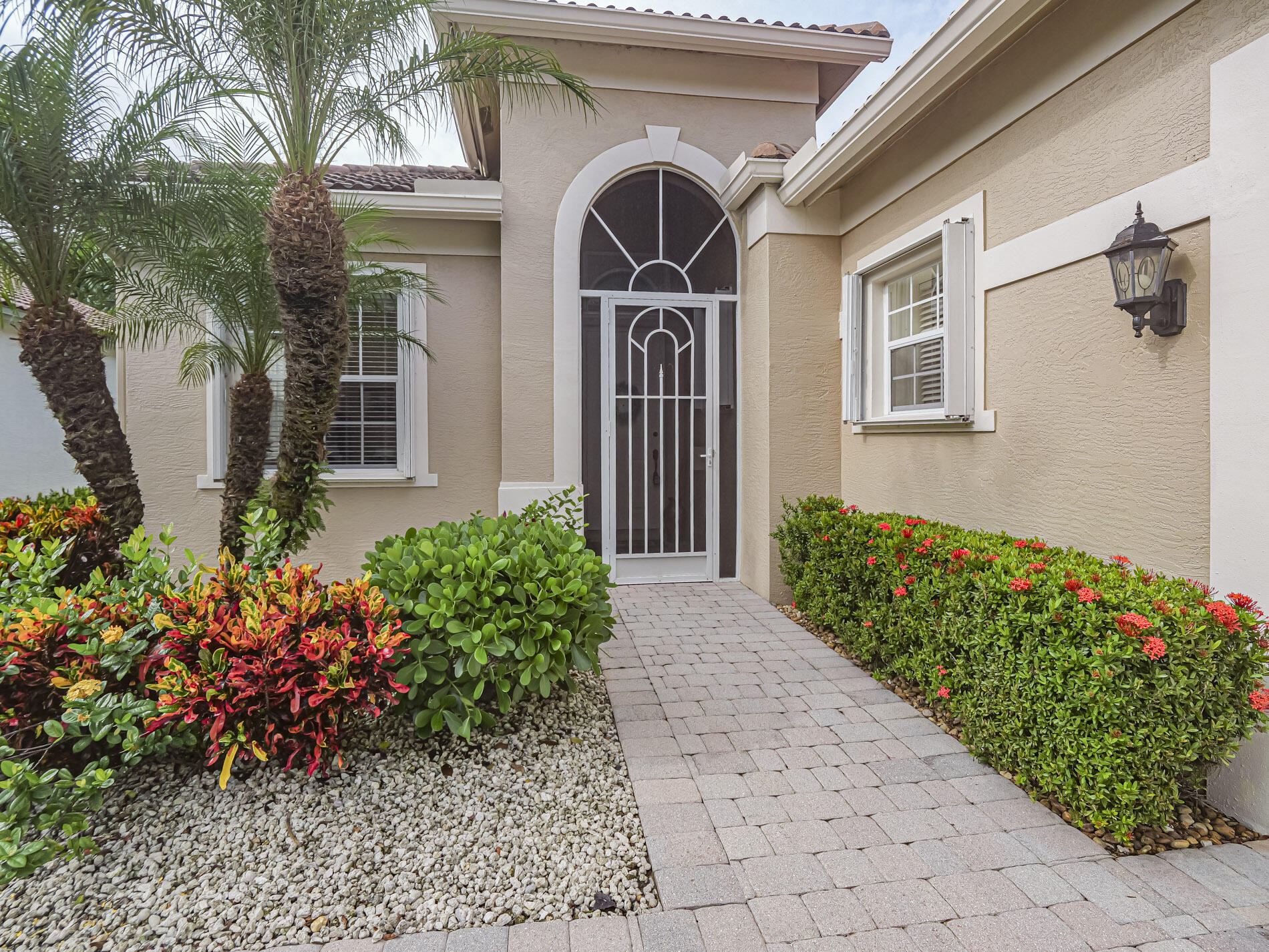 6871 Southeast Twin Oaks Circle Stuart, FL 34997 - Photo 3 of 34 Entry