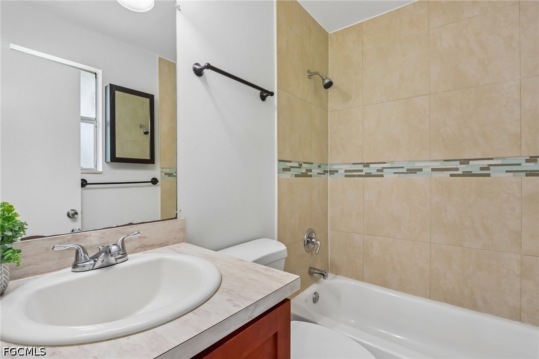 3709 10th Street Southwest Lehigh Acres, FL 33976 - Photo 13 of 21