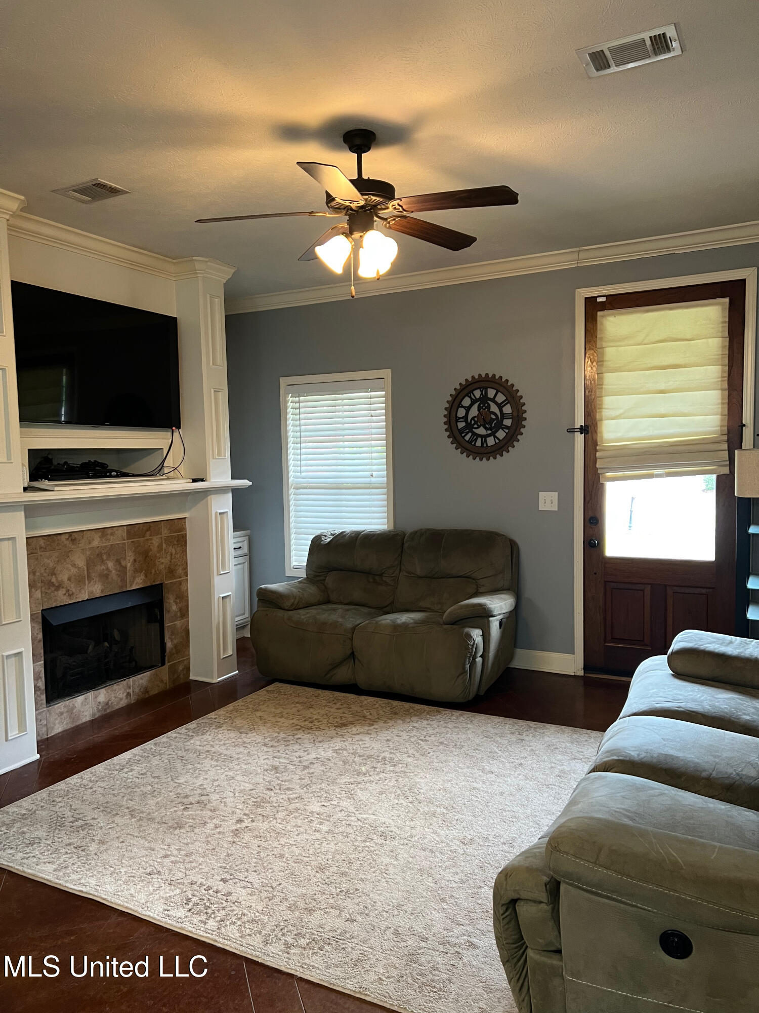 129 Greenfield Ridge Drive Brandon, MS 39042 - Photo 5 of 27 IMG_2699