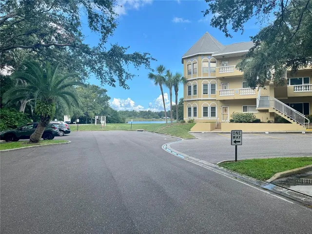 $264,900 | 2220 Spanish Drive, Unit 14, Clearwater, FL 33763