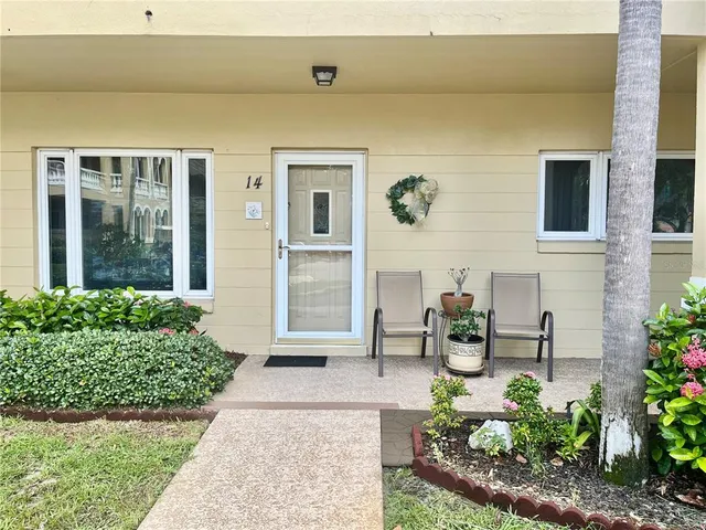 $264,900 | 2220 Spanish Drive, Unit 14, Clearwater, FL 33763