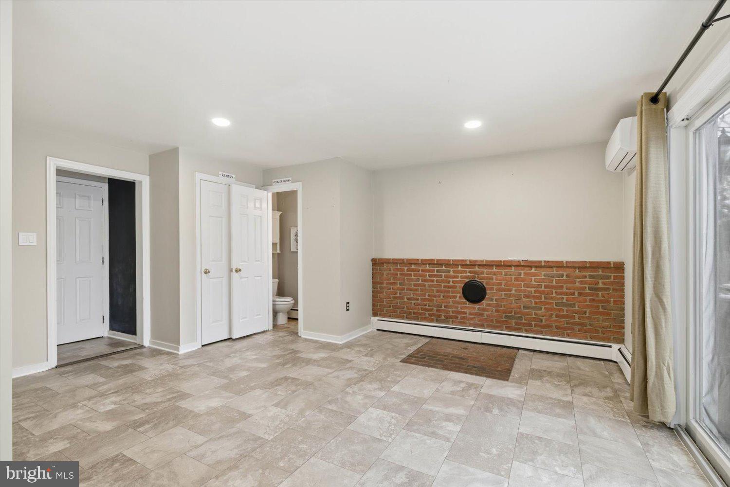 845 Paramount Avenue Lancaster, PA 17602 - Photo 22 of 49 a view of an empty room