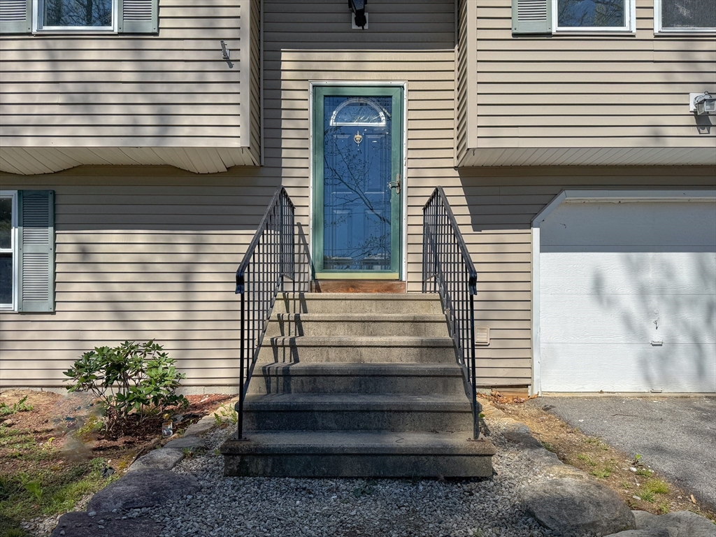 177 Gore Road Webster, MA 01570 - Photo 4 of 24