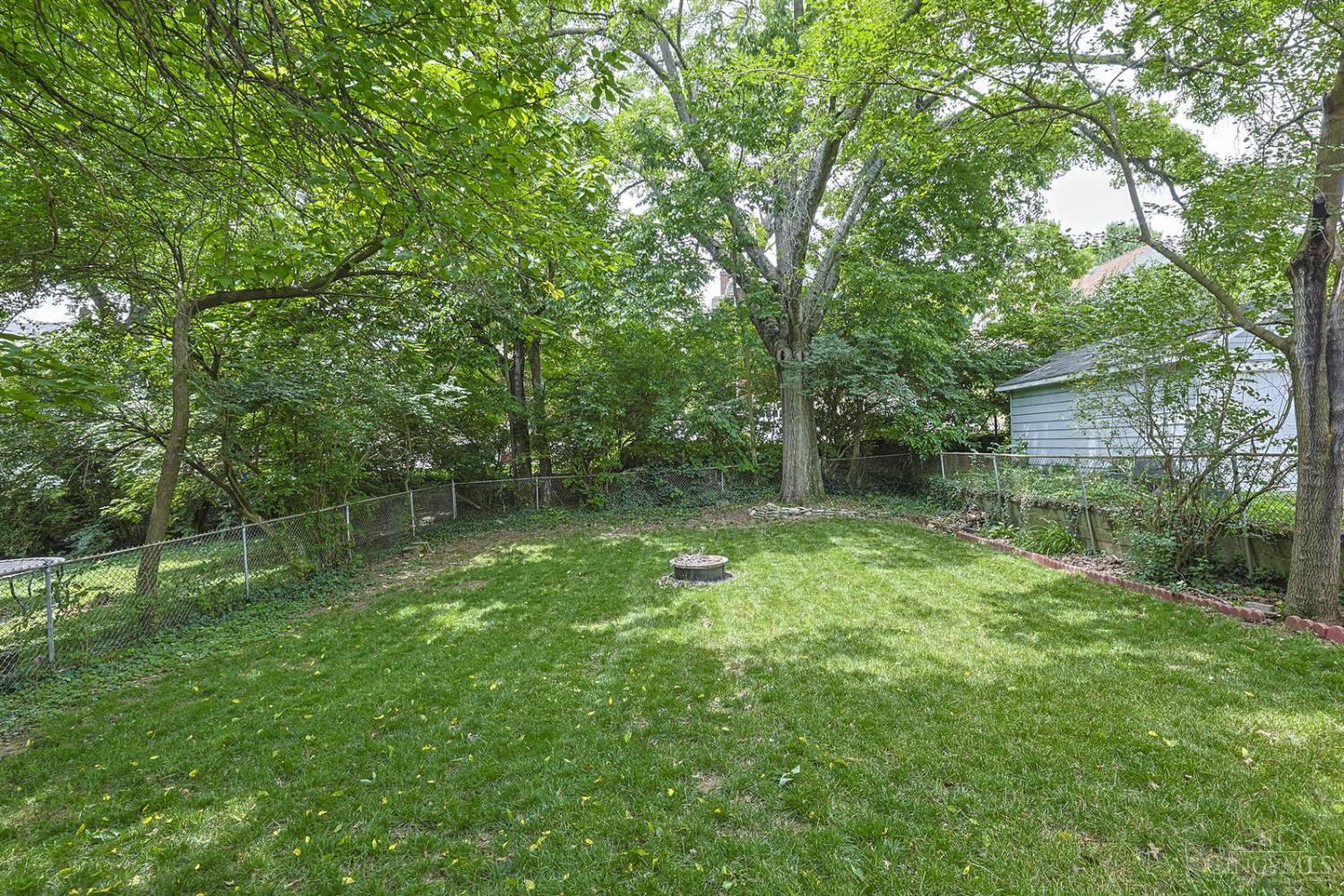 5719 Lester Road Cincinnati, OH 45213 - Photo 25 of 29