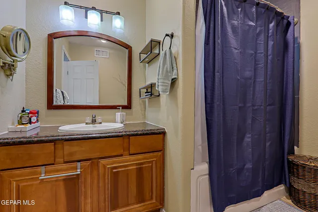 $650,000 | 5716 Kingsfield Avenue, El Paso, TX 79912